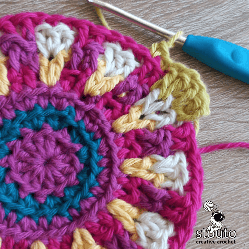 Gazania Photo Tutorial in PDF Pattern R9