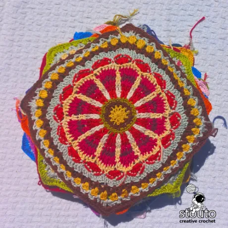 Welcome to your African Flowers Patchwork Blanket journey! 
