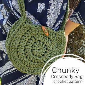 Chunky thsirt yarn crochet bag 