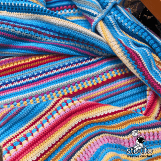 Beginner-friendly temperature blanket pattern with simple mixed crochet stitches