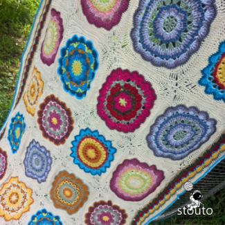 Heirloom African flower blanket suitable for all-season use