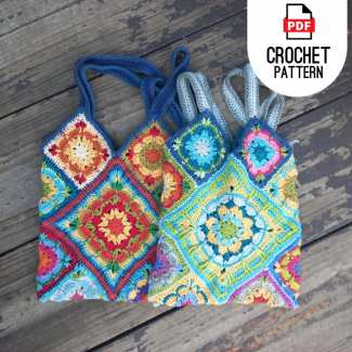 Joining crochet flower granny squares to assemble a tote bag