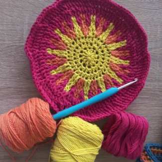 African sun crochet round tote bag pattern