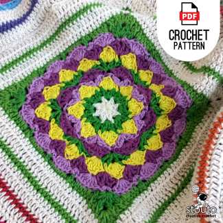Blooming daisy square - Boxed Flower Square Blanket Pattern