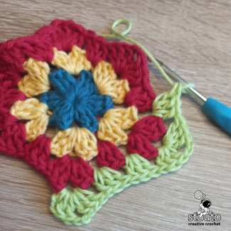 easy hexagon crochet square pattern - row 1 and 2
