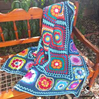 Find Peace with a easy flower square lapghan