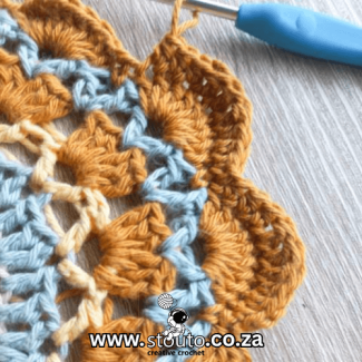 Crochet flower square tutorial Row 9