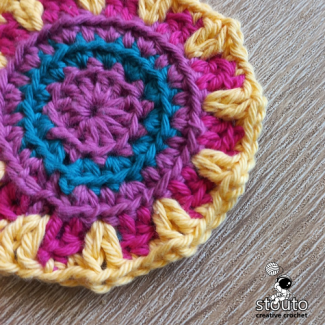 Daisy Style TexturedDaisy Styled Granny Square Pattern - Free Pattern - Rounds 5