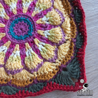 Daisy Style TexturedDaisy Styled Granny Square Pattern - Free Pattern - Round 17