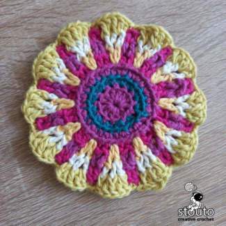 Daisy Style TexturedDaisy Styled Granny Square Pattern - Free Pattern - Round 9