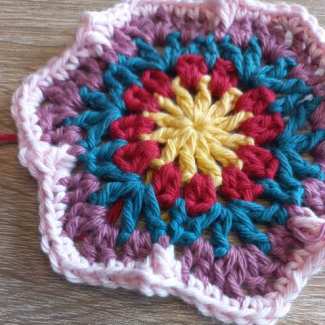 hexagon crochet square pattern - row 5b