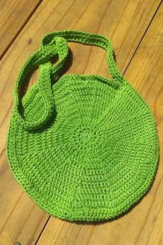 Round crochet shopper bag