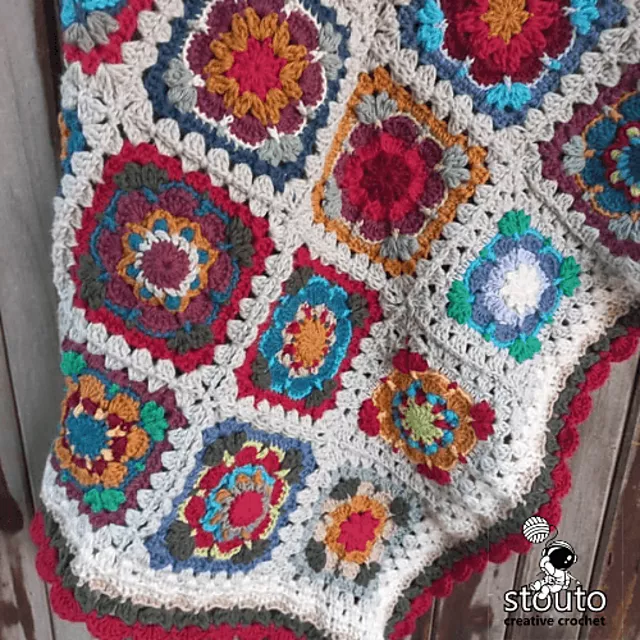 Mini Granny Square Crochet Tutorial for Blankets – 4 Floral Motifs