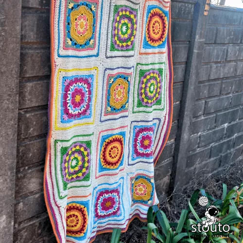 Big granny square crochet pattern featuring the Boxed Flower motif