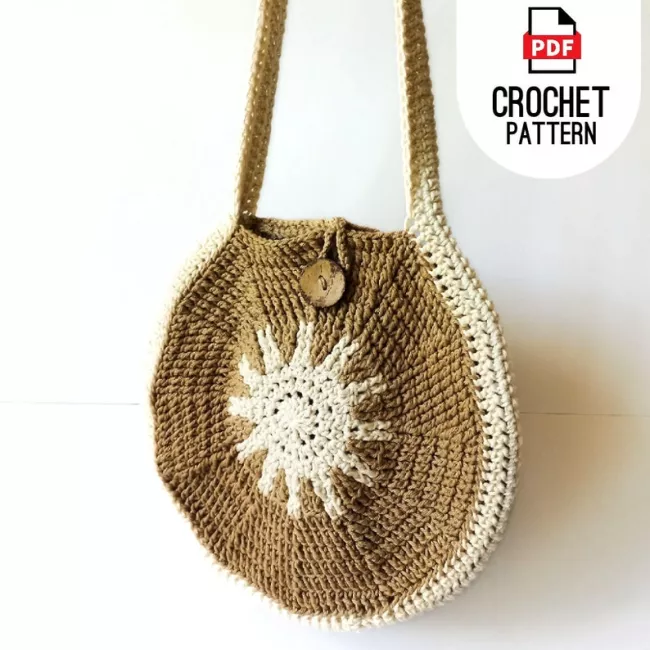 Easy crochet bag pattern for beginners worked in the round