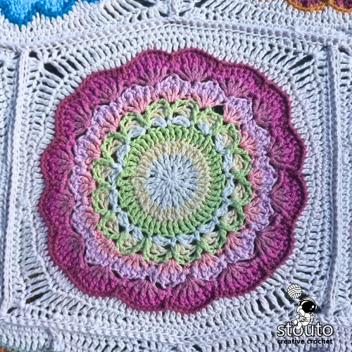 Crochet blanket square pattern used in the Flower Pot Blanket