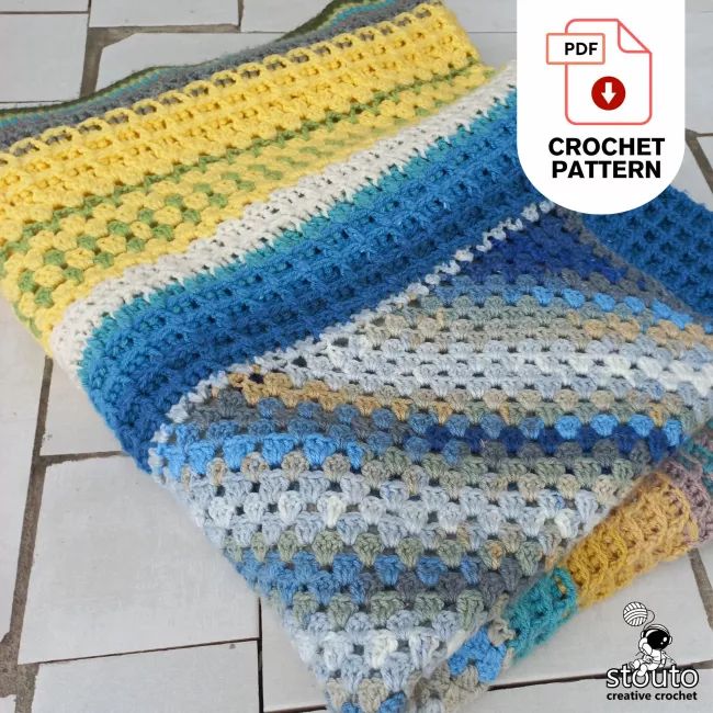 Folded crochet waffle stitch blanket - easy beginner crochet blanket pattern