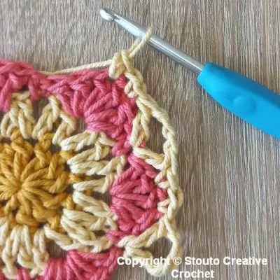 Free Crochet Pattern Big Flower Crochet Square Round 5