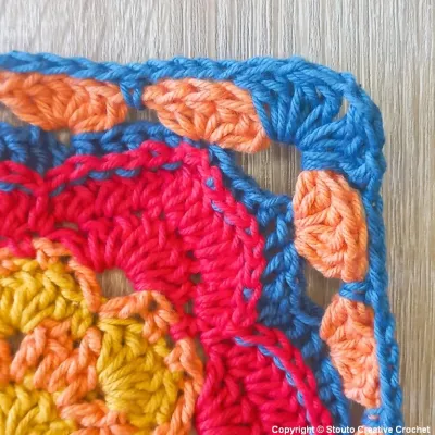 Big Flower Crochet Squares Steps Round 09