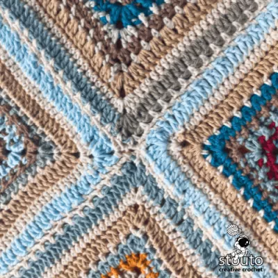 Crochet blanket pattern join sqaures with crochet flat braid teqnique