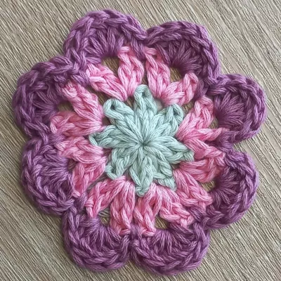 Humble flower sqaure tutorial row 3