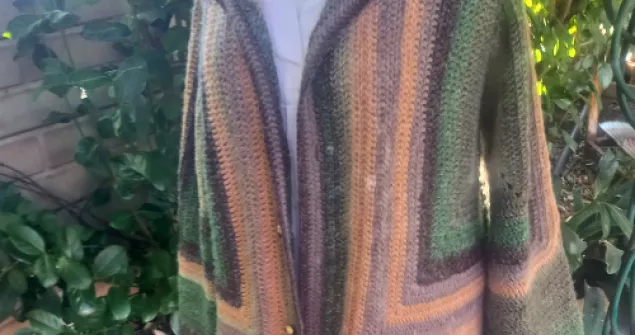 Women crochet winter jacket pattern - free online pattern 