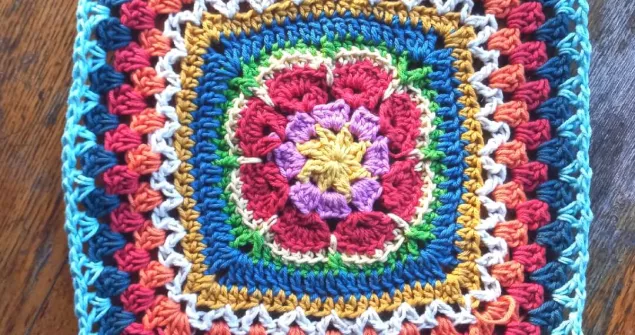Crochet Pattern 8 petal African flower square large 9 inch block